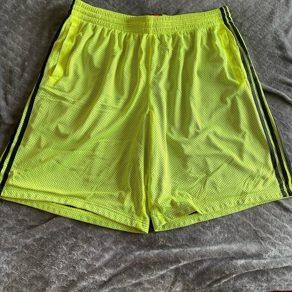 ADIDAS basketball shorts XXL